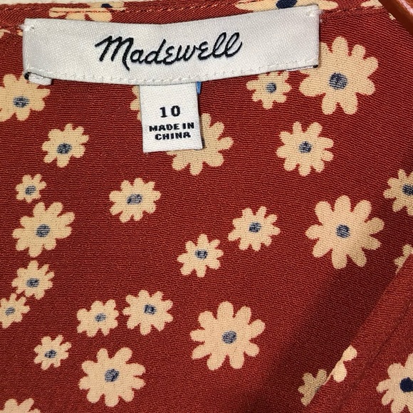 Madewell Wrap-Front Floral Print Daisy Field/Rust Orange Short Sleeve Romper - Picture 8 of 9